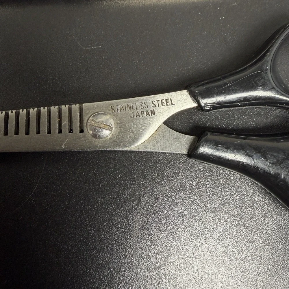 Lot Of 2‎ Vintage Thinning Shears Scissors Made in Italy And Japan Hofritz
